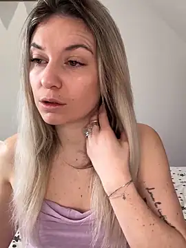 Snapshot of carlaaa chatting on 15, 2, 2026 carlaaa online show from 15, 2, 2026