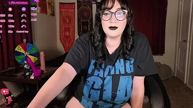 Snapshot of TheGothMilf chatting on 25, 6, 2026 TheGothMilf online show from 25, 6, 2026