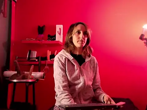 Ambar Roux  online show from 18, 12, 2025