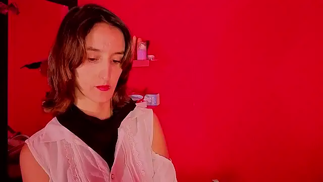 Snapshot of Ambar_Roux_ chatting on 23, 4, 2026 Ambar Roux online show from 23, 4, 2026