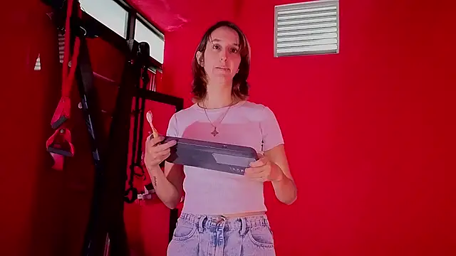 Snapshot of Ambar_Roux_ chatting on 27, 4, 2026 Ambar Roux online show from 27, 4, 2026