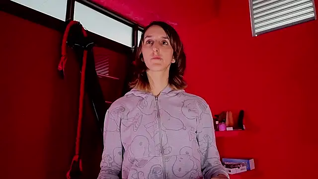 Snapshot of Ambar_Roux_ chatting on 27, 5, 2026 Ambar Roux online show from 27, 5, 2026