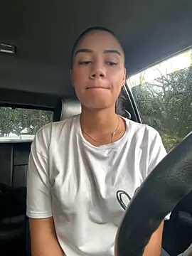 Snapshot of _Luana chatting on 14, 11, 2025 Luana online show from 14, 11, 2025