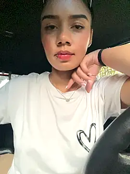 Snapshot of _Luana chatting on 27, 11, 2025 Luana online show from 27, 11, 2025