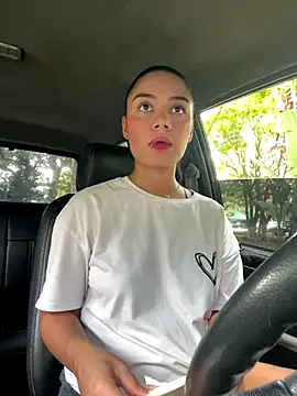 Snapshot of _Luana chatting on 15, 12, 2025 Luana online show from 15, 12, 2025