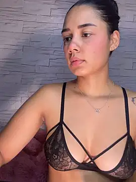 Snapshot of _Luana chatting on 5, 7, 2026 Luana online show from 5, 7, 2026