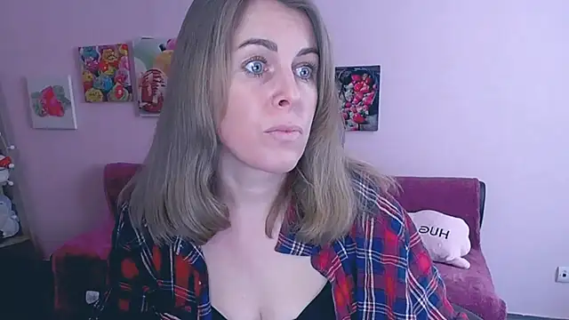 Hot Milady online show from 3, 3, 2025