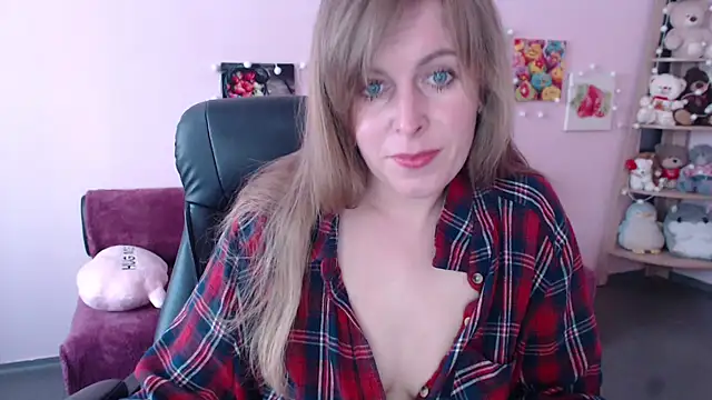Snapshot of Hot_Milady chatting on 4, 5, 2026 Hot Milady online show from 4, 5, 2026