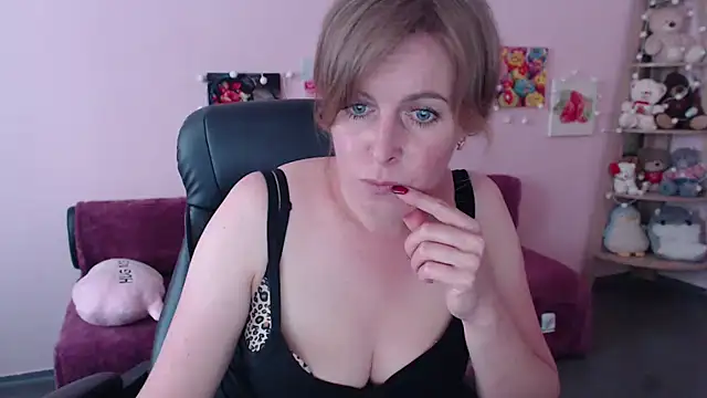 Snapshot of Hot_Milady chatting on 22, 5, 2026 Hot Milady online show from 22, 5, 2026