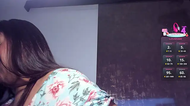 Snapshot of klhoe_boobs chatting on 21, 6, 2026 klhoe boobs online show from 21, 6, 2026
