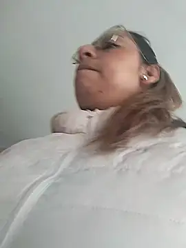 Snapshot of Katalina_S3xy chatting on 5, 3, 2025 Katalina S3xy online show from 5, 3, 2025