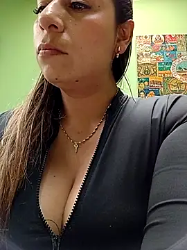 Snapshot of Katalina_S3xy chatting on 13, 10, 2025 Katalina S3xy online show from 13, 10, 2025