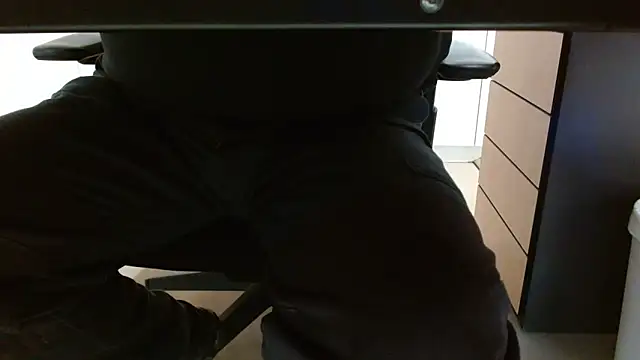 Snapshot of lovewalknaked chatting on 6, 11, 2025 lovewalknaked online show from 6, 11, 2025