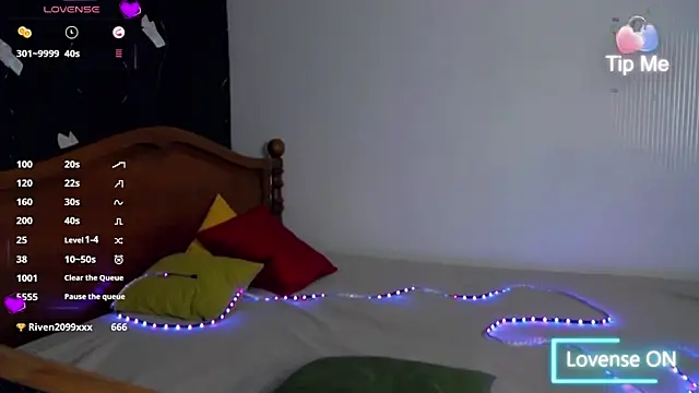 Lillianhot68 online show from 10, 2, 2025