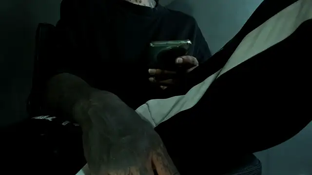 Travistanner 28 online show from 11, 4, 2026