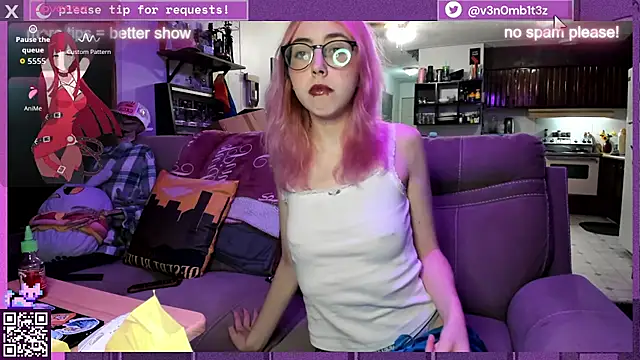 Snapshot of v3n0mb1t3z chatting on 5, 11, 2025 v3n0mb1t3z online show from 5, 11, 2025