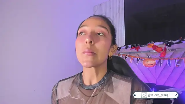 Valery wang online show from 24, 10, 2025