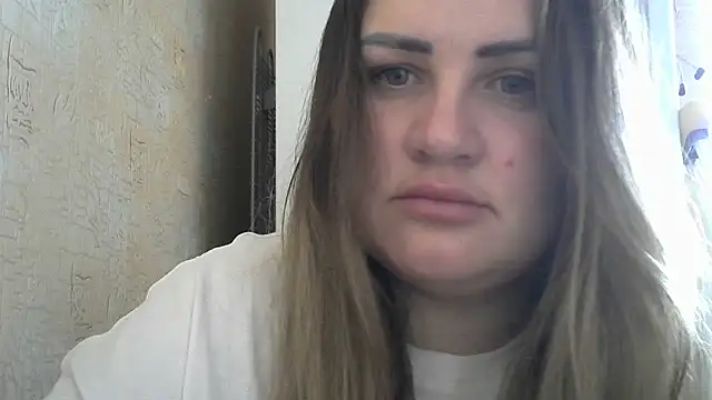 Snapshot of Honeydew-Waves chatting on 3, 3, 2026 Honeydew-Waves online show from 3, 3, 2026
