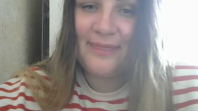 Snapshot of Honeydew-Waves chatting on 6, 4, 2026 Honeydew-Waves online show from 6, 4, 2026