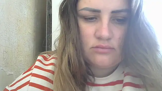 Snapshot of Honeydew-Waves chatting on 13, 4, 2026 Honeydew-Waves online show from 13, 4, 2026