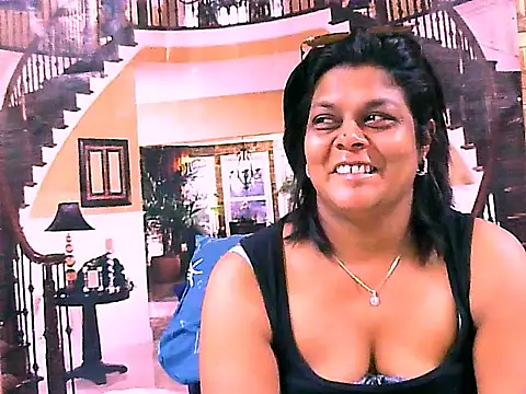 Snapshot of indianCherryPie chatting on 11, 9, 2025 indianCherryPie online show from 11, 9, 2025