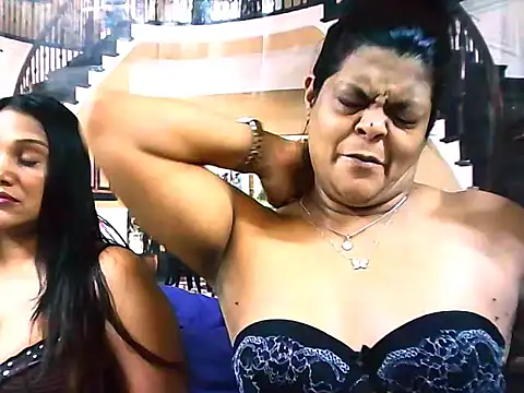 Snapshot of indianCherryPie chatting on 13, 10, 2025 indianCherryPie online show from 13, 10, 2025