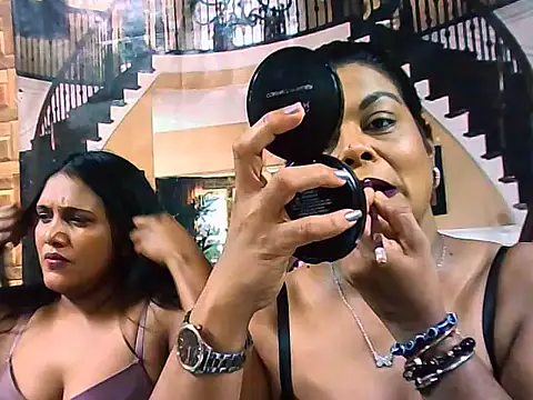 Snapshot of indianCherryPie chatting on 14, 10, 2025 indianCherryPie online show from 14, 10, 2025