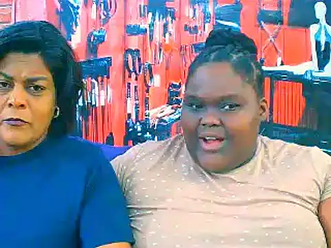 Snapshot of indianCherryPie chatting on 6, 11, 2025 indianCherryPie online show from 6, 11, 2025