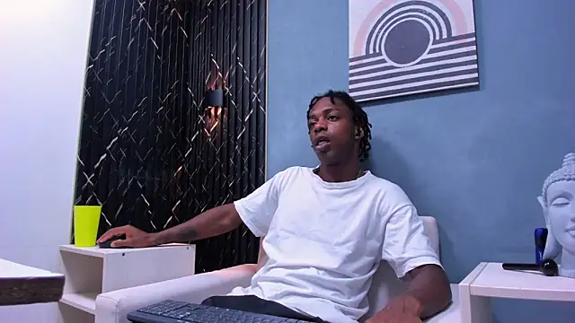 Snapshot of LarryCollin chatting on 20, 1, 2025 LarryCollin online show from 20, 1, 2025