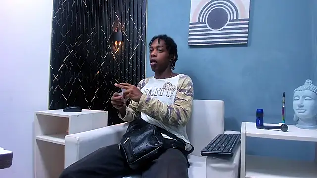 Snapshot of LarryCollin chatting on 24, 1, 2025 LarryCollin online show from 24, 1, 2025