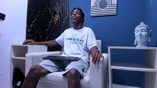 Snapshot of LarryCollin chatting on 30, 1, 2025 LarryCollin online show from 30, 1, 2025