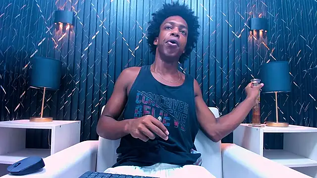 Snapshot of LarryCollin chatting on 15, 2, 2025 LarryCollin online show from 15, 2, 2025