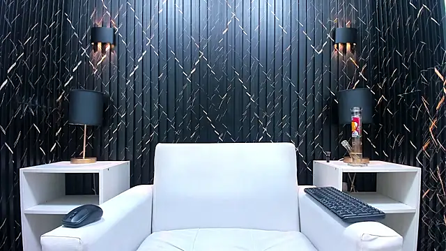 Snapshot of LarryCollin chatting on 17, 2, 2025 LarryCollin online show from 17, 2, 2025