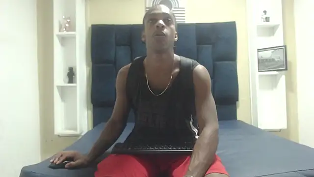 Snapshot of LarryCollin chatting on 21, 2, 2025 LarryCollin online show from 21, 2, 2025