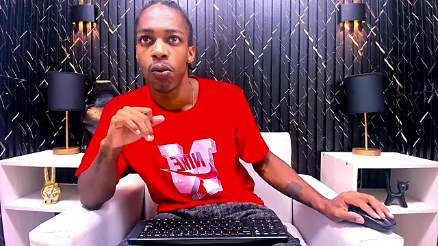 Snapshot of LarryCollin chatting on 1, 3, 2025 LarryCollin online show from 1, 3, 2025
