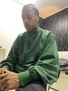 Snapshot of LarryCollin chatting on 17, 3, 2025 LarryCollin online show from 17, 3, 2025