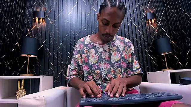 Snapshot of LarryCollin chatting on 19, 3, 2025 LarryCollin online show from 19, 3, 2025