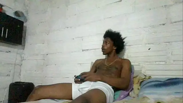 Snapshot of LarryCollin chatting on 18, 10, 2025 LarryCollin online show from 18, 10, 2025