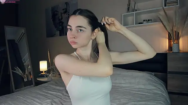 MaryJacksoon online show from 11, 1, 2025