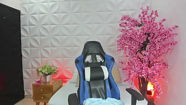 Snapshot of angelica_dymond chatting on 10, 12, 2024 angelica dymond online show from 10, 12, 2024