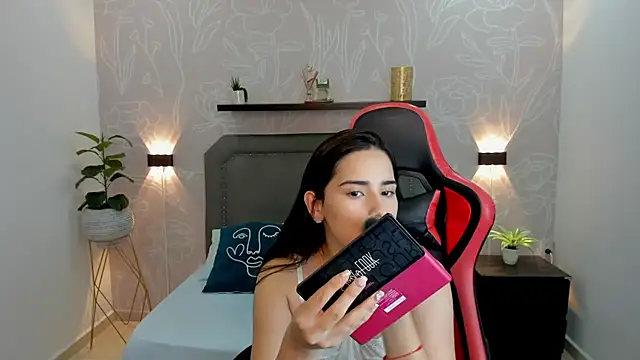 Snapshot of angelica_dymond chatting on 18, 3, 2025 angelica dymond online show from 18, 3, 2025