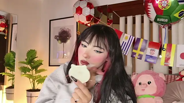 Snapshot of Kitty_Eliffe chatting on 18, 6, 2026 Kitty Eliffe online show from 18, 6, 2026