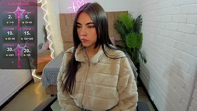 Roxanne tay online show from 30, 1, 2025