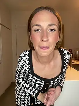 lola tentatiion online show from 23, 2, 2025