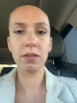 lola tentatiion online show from 19, 3, 2025