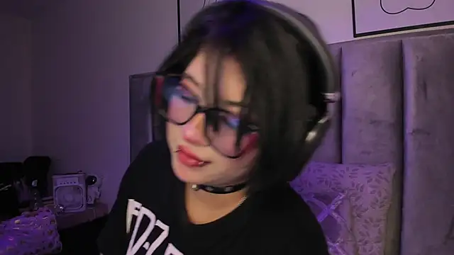 Snapshot of Kitty_Gang chatting on 5, 6, 2026 Kitty Gang online show from 5, 6, 2026