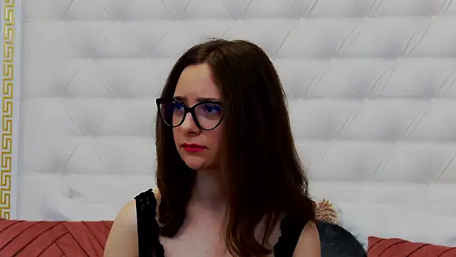 Lenna Paul online show from 14, 3, 2025