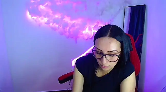 Snapshot of yaralyminjo2 chatting on 3, 12, 2024 yaralyminjo2 online show from 3, 12, 2024