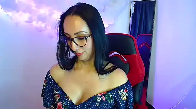 Snapshot of yaralyminjo2 chatting on 3, 12, 2024 yaralyminjo2 online show from 3, 12, 2024