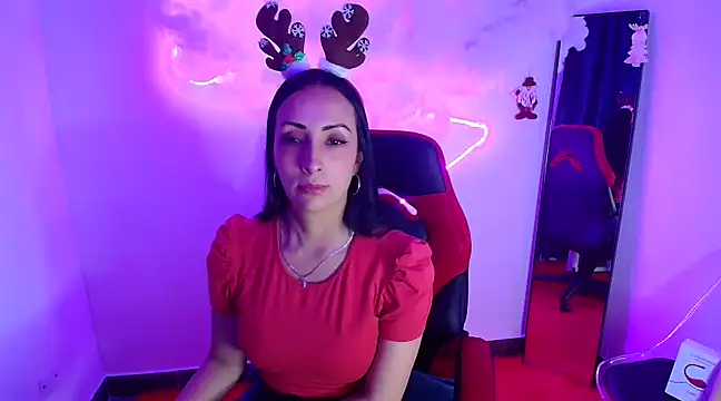 Snapshot of yaralyminjo2 chatting on 17, 12, 2024 yaralyminjo2 online show from 17, 12, 2024